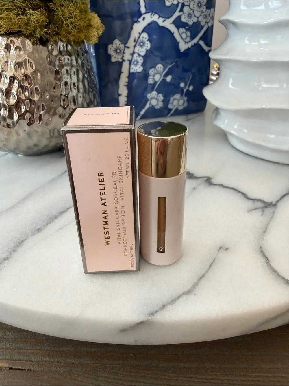 WESTMAN ATELIER Vital Skincare Concealer in M4